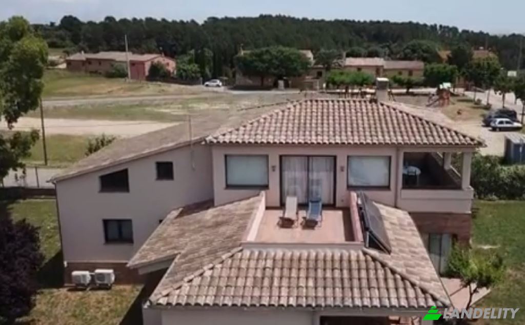Single Family Home for Sale Carrer Comes, Santa Eulalia, Palau de Santa Eulalia, Girona, Catalonia, Spain. Photo 5