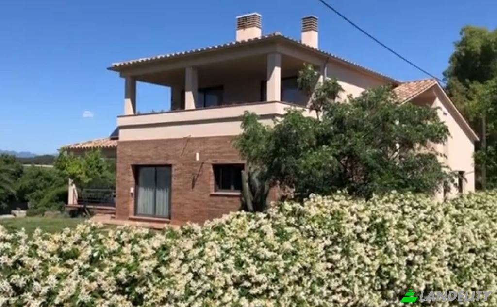 Single Family Home for Sale Carrer Comes, Santa Eulalia, Palau de Santa Eulalia, Girona, Catalonia, Spain. Photo 7