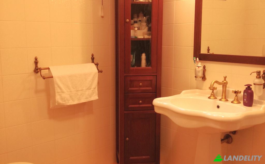Apartment for Sale Via Umberto, 97013 Comiso RG, Comiso, Free municipal consortium of Ragusa, Sicily, Italy. Photo 5