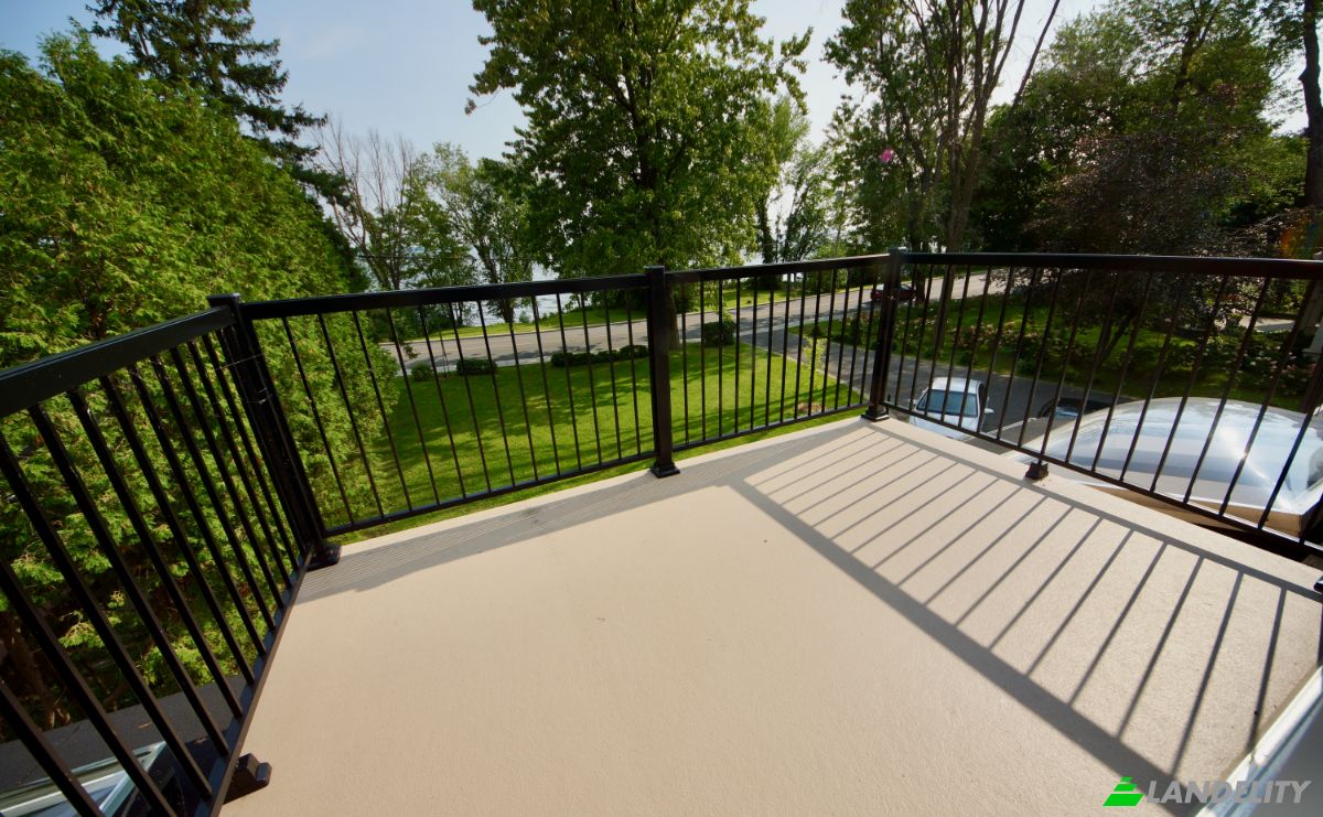 Townhouse for Rent 1985 Chem du Bord-du-Lac-Lakeshore, Dorval, Montreal, Quebec, Canada, QC H9S 2G2. Photo 13