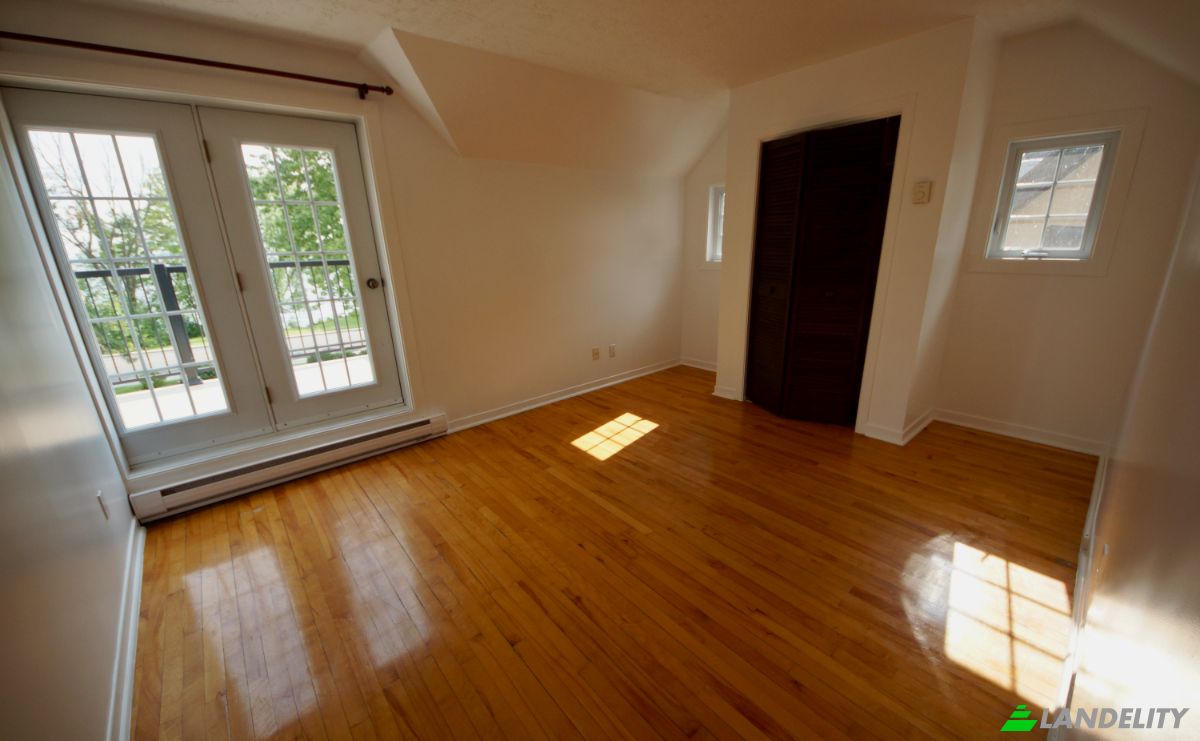 Townhouse for Rent 1985 Chem du Bord-du-Lac-Lakeshore, Dorval, Montreal, Quebec, Canada, QC H9S 2G2. Photo 14