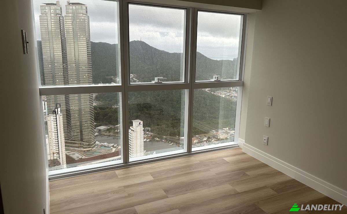 Apartment for Sale Av Atlantica, Barra Sul, Balneario Camboriu, State of Santa Catarina, Brazil, 88336. Photo 17