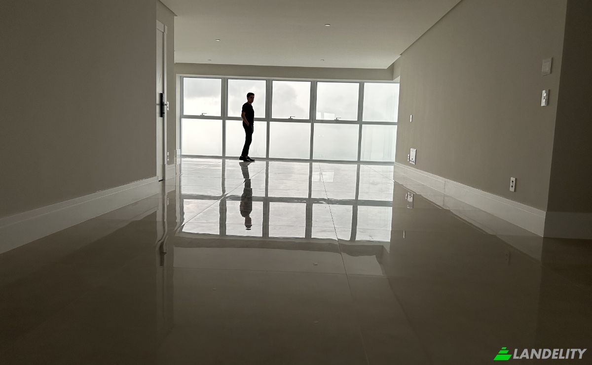 Apartment for Sale Av Atlantica, Barra Sul, Balneario Camboriu, State of Santa Catarina, Brazil, 88336. Photo 5