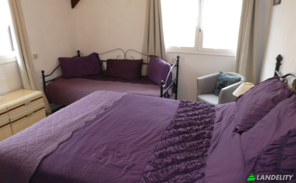 Maison unifamiliale à vendre Rue Grandrue de Babaudus, 87600 Rochechouart, Rochechouart, Haute-Vienne, Nouvelle-Aquitaine, France. Photo 3