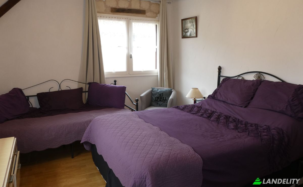 Maison unifamiliale à vendre Rue Grandrue de Babaudus, 87600 Rochechouart, Rochechouart, Haute-Vienne, Nouvelle-Aquitaine, France. Photo 4
