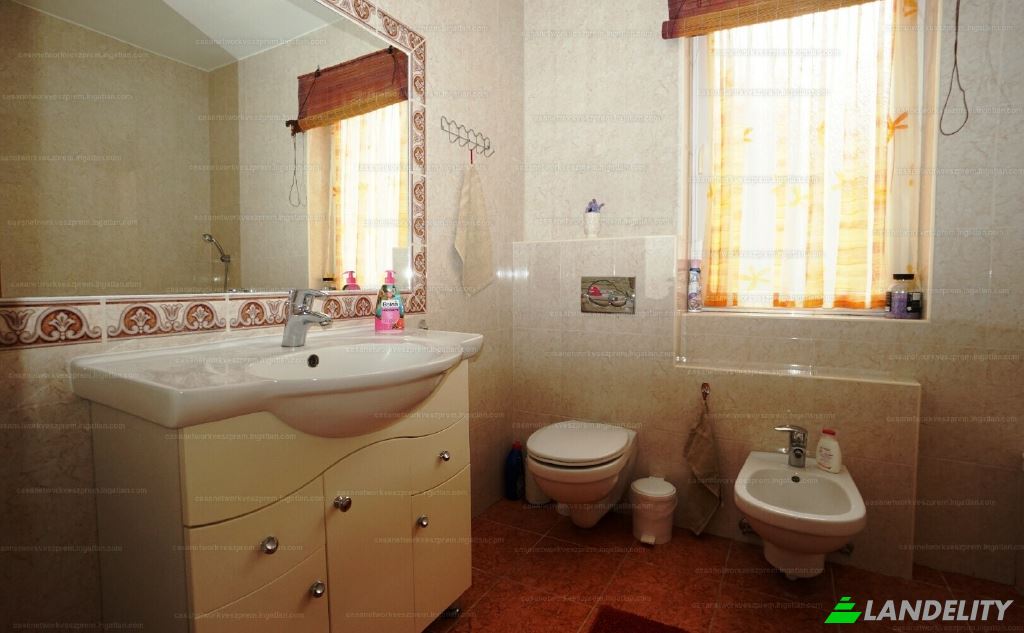 Single Family Home for Sale Aszofo, Balatonfured District, Veszprem, Hungary, Kobolkuti ut. Photo 4