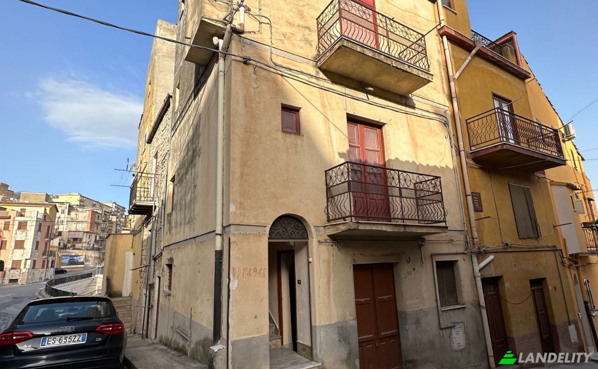 Single Family Home for Sale Via Marchese Greco, 92010 Bivona AG, Bivona, Free municipal consortium of Agrigento, Sicily, Italy. Photo 17