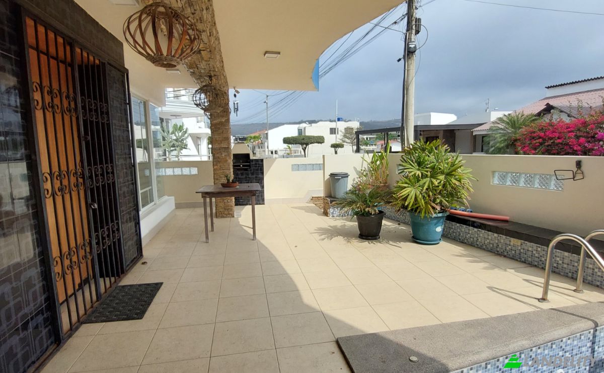 Casa unifamiliare in vendita Malecon, Crucita, Portoviejo Canton, Manabi, Ecuador. Foto 2