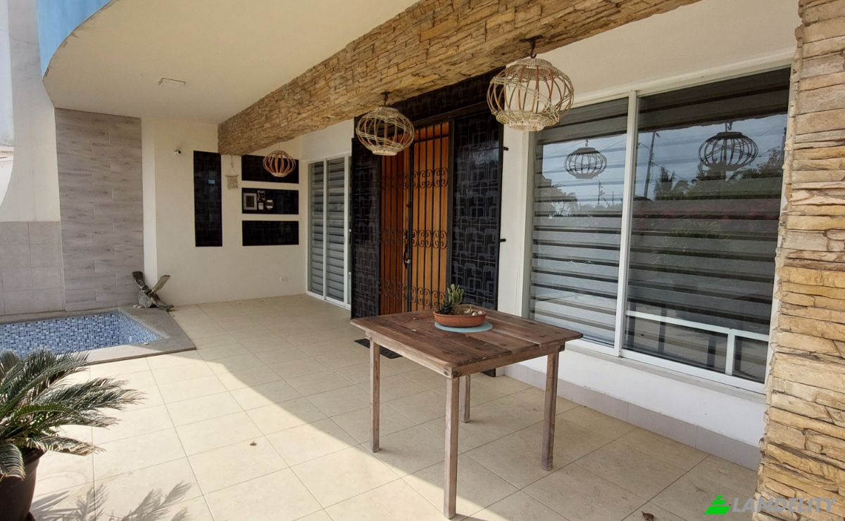 Casa unifamiliare in vendita Malecon, Crucita, Portoviejo Canton, Manabi, Ecuador. Foto 1