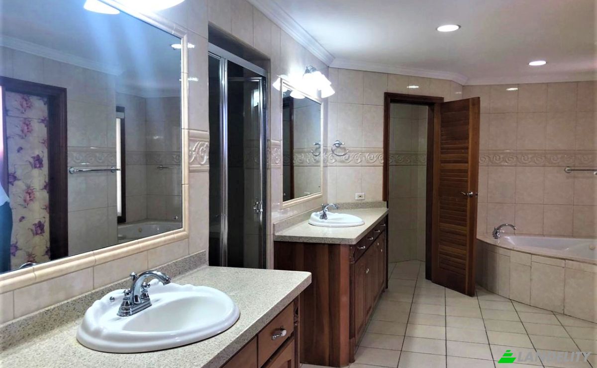 Single Family Home for Sale Trinidad Tobago Chamber of Industry Commerce, Port of Spain, Diego Martin Regional Corporation, Trinidad and Tobago. Photo 11