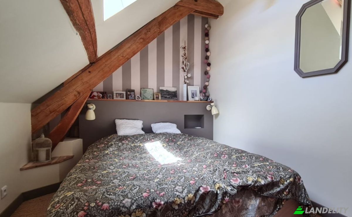 Townhouse for Sale 6 Rue de lAqueduc, 28130 Houx, Houx, Eure-et-Loir, Centre-Val de Loire, France. Photo 2