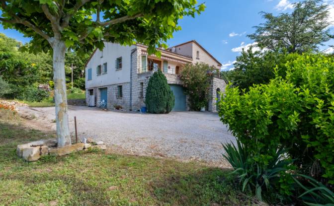 Casa unifamiliar à venda 1090 Rte de Nyons. foto#2