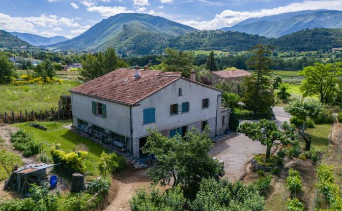 Casa unifamiliar à venda 1090 Rte de Nyons. foto#3
