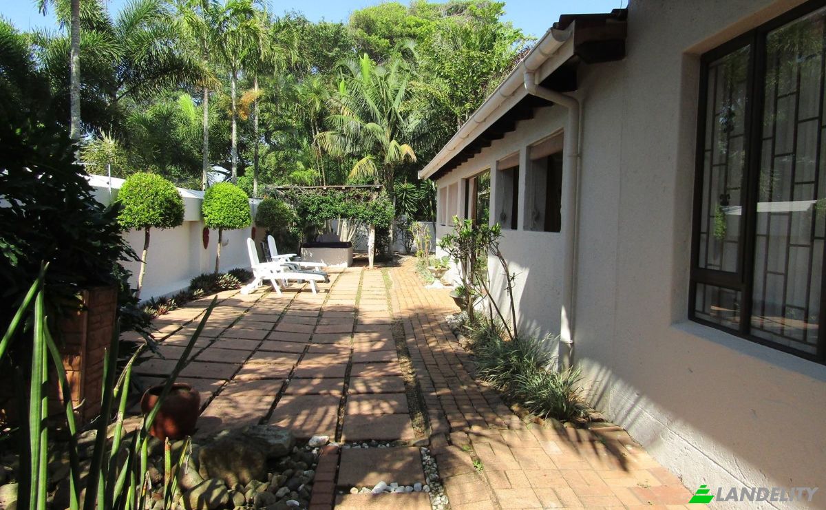 Casa unifamiliare in vendita Prince Edward Rd, Marina Beach, Southbroom, Ugu District Municipality, KwaZulu-Natal, South Africa. Foto 3