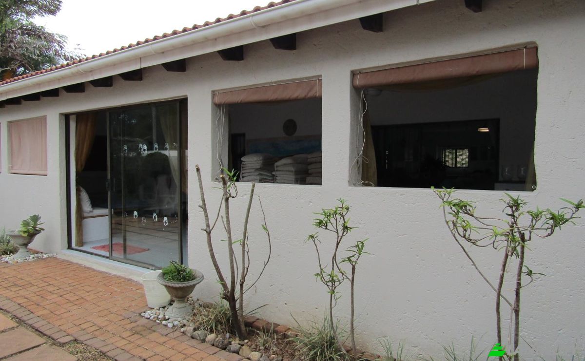 Casa unifamiliare in vendita Prince Edward Rd, Marina Beach, Southbroom, Ugu District Municipality, KwaZulu-Natal, South Africa. Foto 4