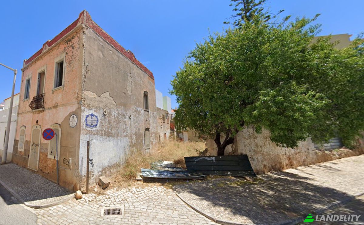 Townhouse for Sale R Frei Luiz da Cruz 9, 8100-580 Loule, Loule, Faro District, Portugal. Photo 1