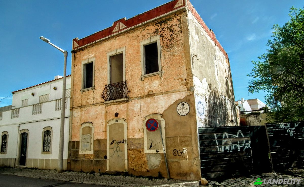 Townhouse for Sale R Frei Luiz da Cruz 9, 8100-580 Loule, Loule, Faro District, Portugal. Photo 5