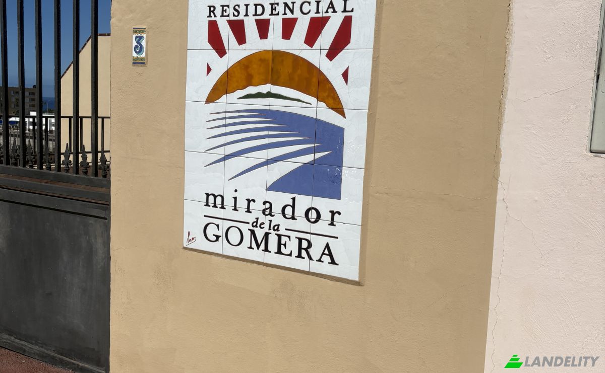 Duplex for Sale C la Tosca, Callao Salvaje, Santa Cruz de Tenerife, Canary Islands, Spain. Photo 3