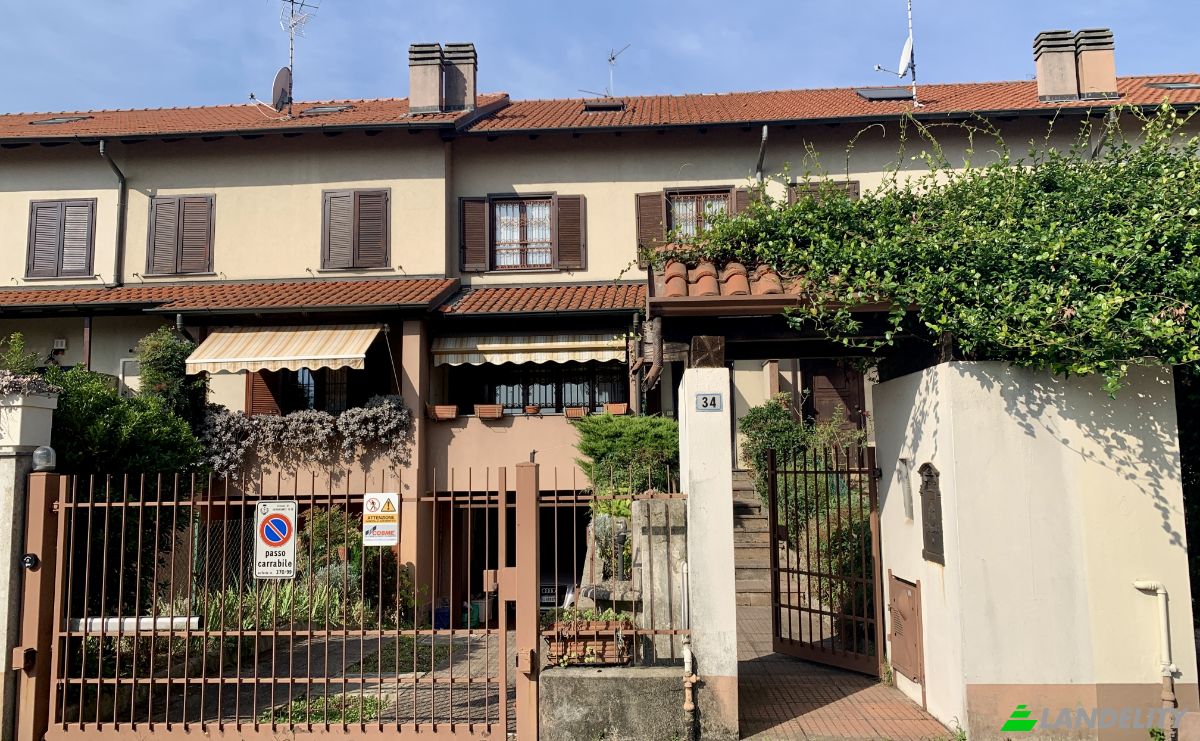 Townhouse for Sale Via Benvenuto Cellini, 20024 Garbagnate Milanese MI, Garbagnate Milanese, Metropolitan City of Milan, Lombardy, Italy. Photo 1