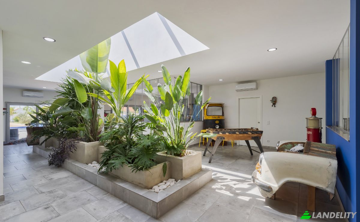 Villa for Sale Av Miguel Bombarda 157, 1050-165 Lisboa, Lisbon, Portugal. Photo 1