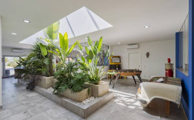 Villa for Sale Av Miguel Bombarda 157. Photo#1