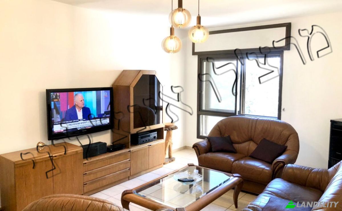 Apartment for Sale Bar Kochva St 19, Jerusalem, Eged Terminal Bar Kokhba. Photo 3