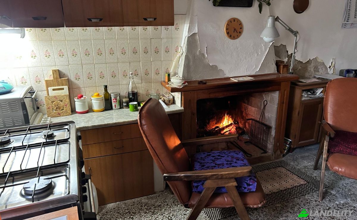 Single Family Home for Sale Via Mazzini, 07010 Bultei SS, Bultei, Province of Sassari, Sardinia, Italy. Photo 5