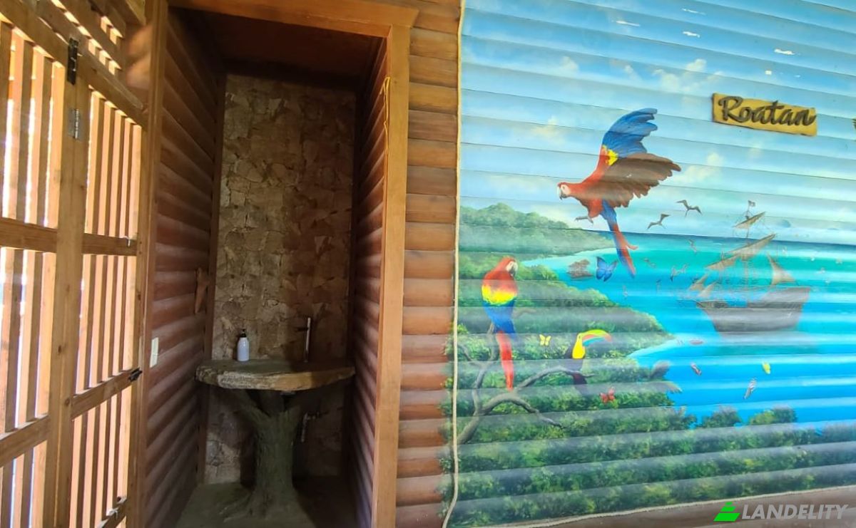 Business for Sale Spanish Town Rd, 34101 Coxen Hole, Coxen Hole, Roatan, Bay Islands Department, Honduras. Photo 8
