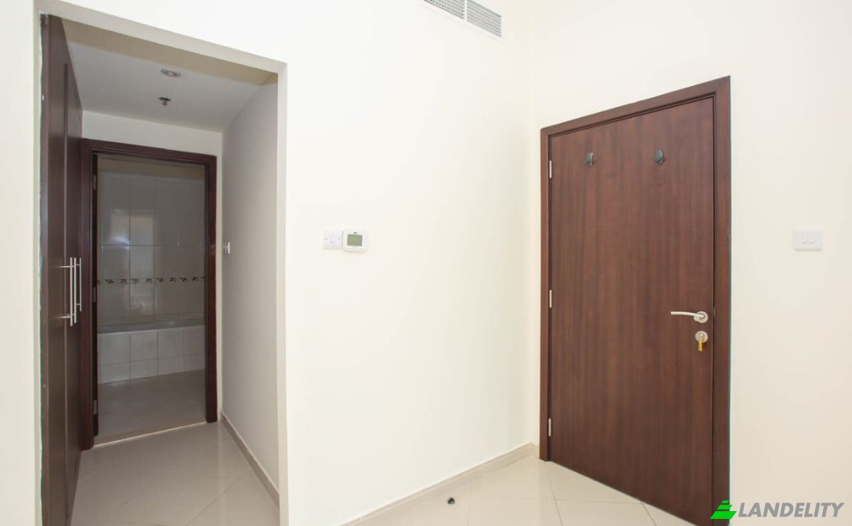Apartment for Sale Dubai, Jumeirah Lake Towers, United Arab Emirates. Photo 12