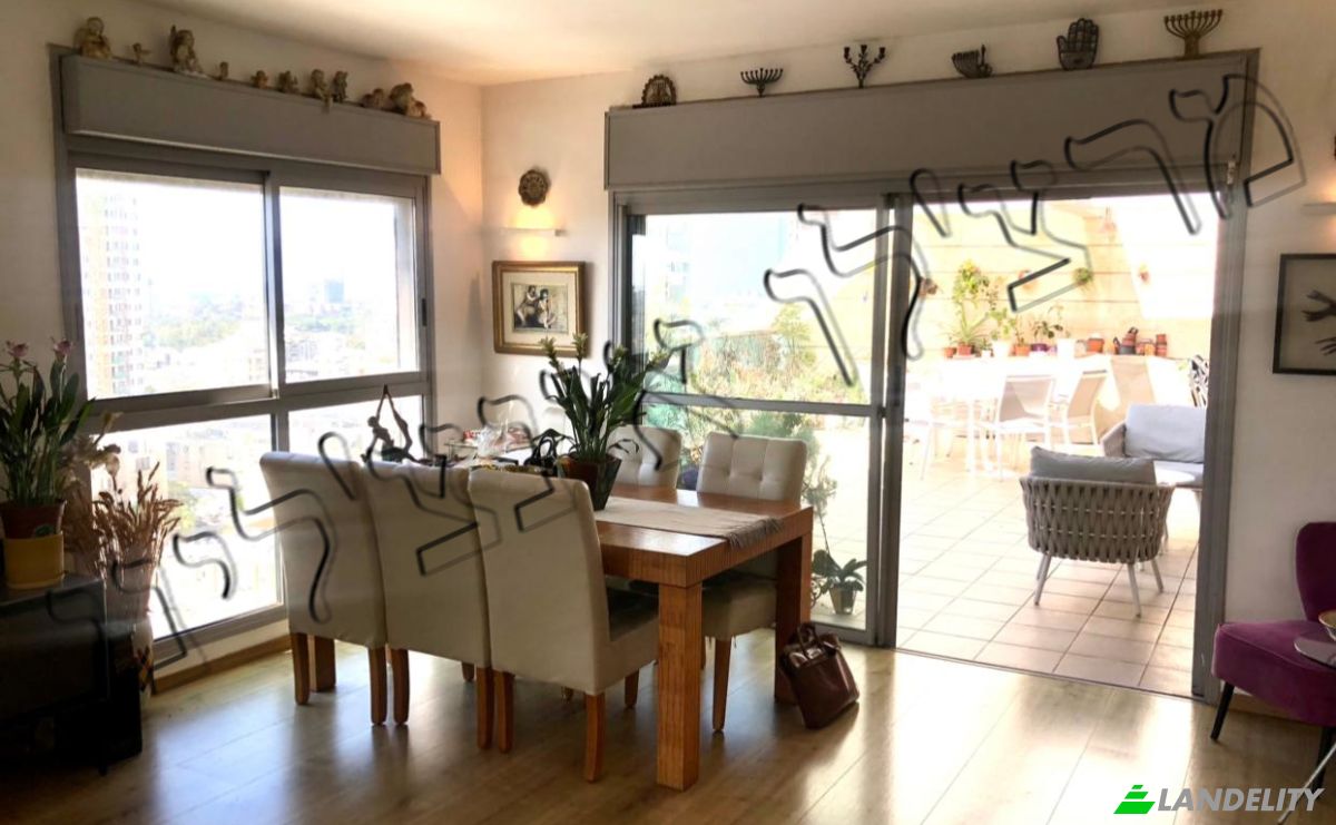 Apartment for Sale David Ben Gurion Rd 48, Ramat Gan, Ezor Ramat Gan, Tel Aviv District, Israel. Photo 5