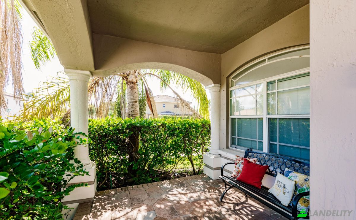 Single Family Home for Sale 20788 SW 89th Path, Cutler Bay, Miami-Dade County, Florida, United States, FL 33189, USA. Photo 6