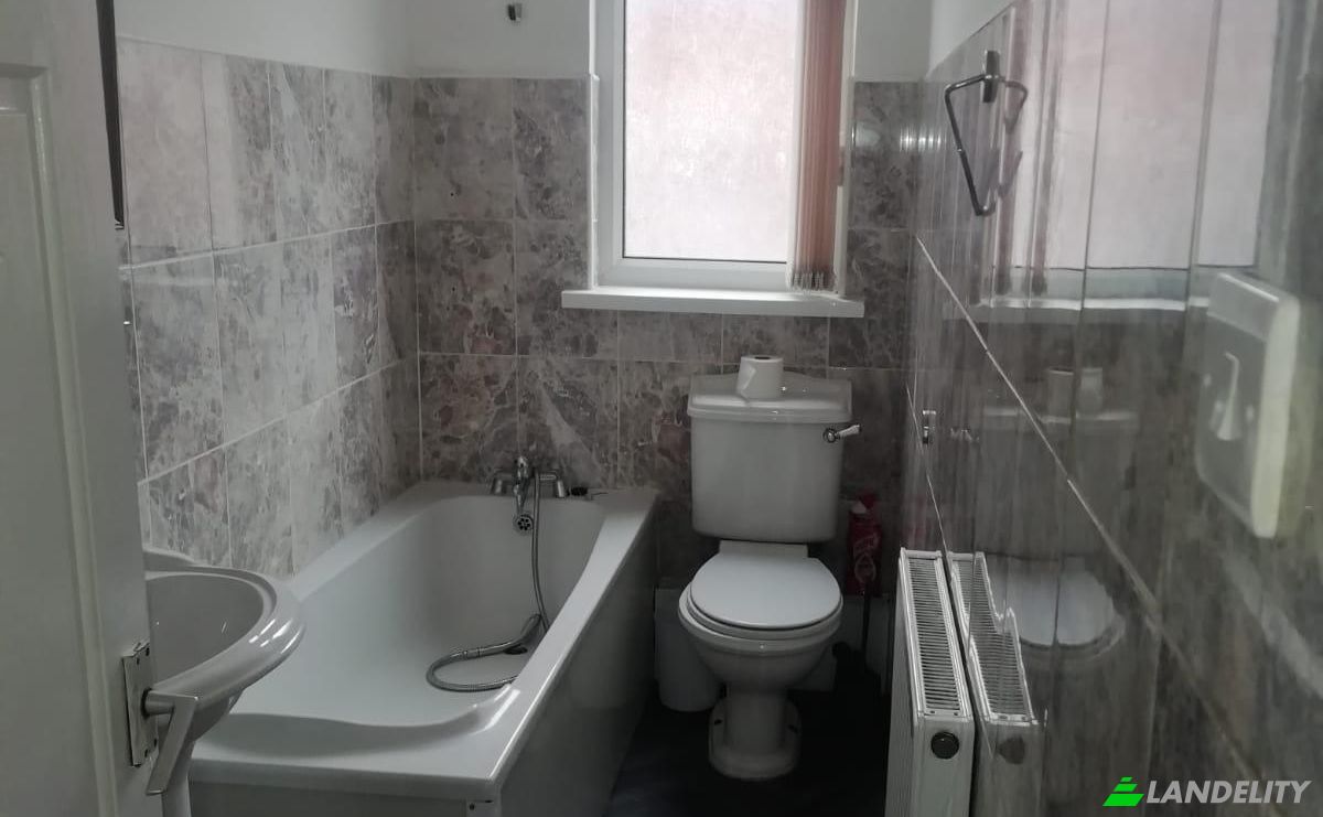 Maison unifamiliale a louer 241 Harehills Ln, Harehills, Leeds LS8 3RG, Leeds, West Yorkshire, England, United Kingdom. Photo 6
