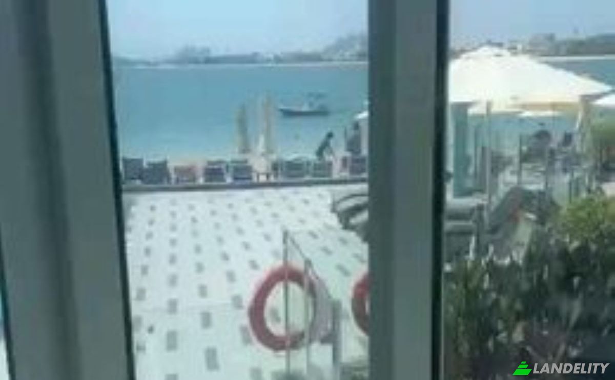 Store Front for Sale Palm Jumeirah, near Royal Bay By Azizi, Dubai, The Palm Jumeirah, United Arab Emirates. Photo 2