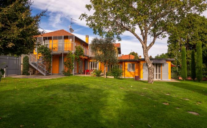 Villa for Sale - Appiano Gentile, Italy