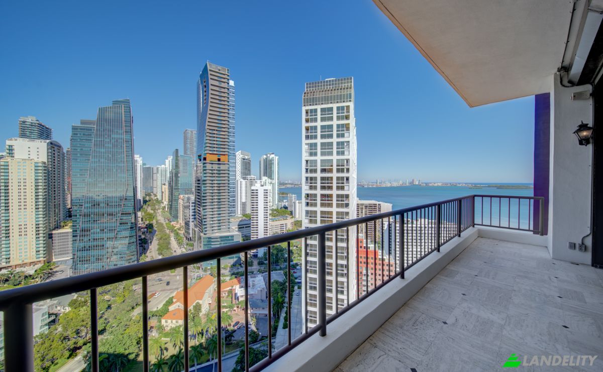 Condo for Sale 1581 Brickell Ave #205, Miami, Miami-Dade County, Florida, United States, FL 33129, USA. Photo 5