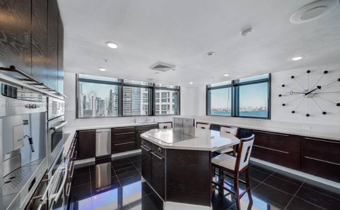 Condo for Sale 1581 Brickell Ave #205, Miami. Photo#8
