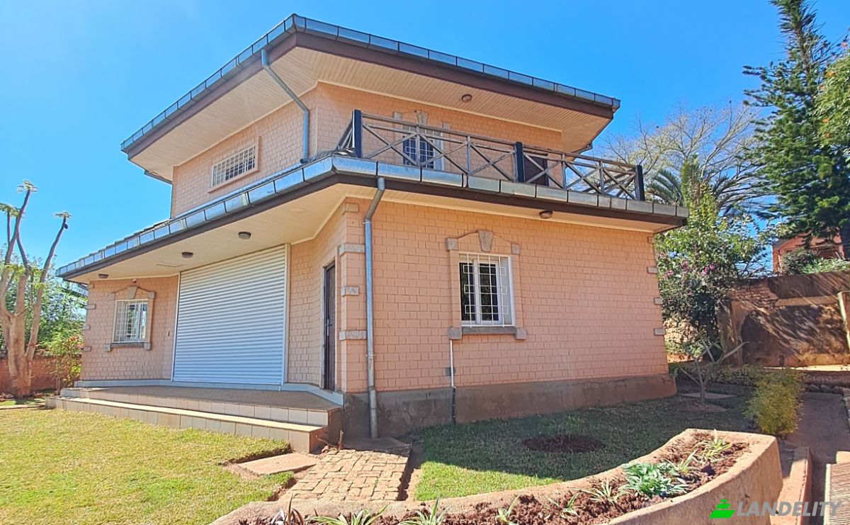 Single Family Home for Sale Andakana, Ambohidratrimo, Analamanga, Madagascar. Photo 1