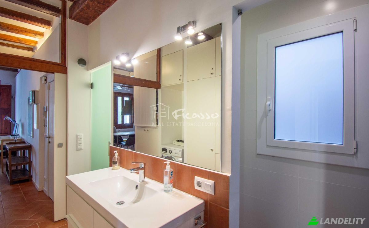 Apartment for Sale Carrer de Vistalegre, Ciutat Vella, Barcelona, Catalonia, Spain. Photo 11
