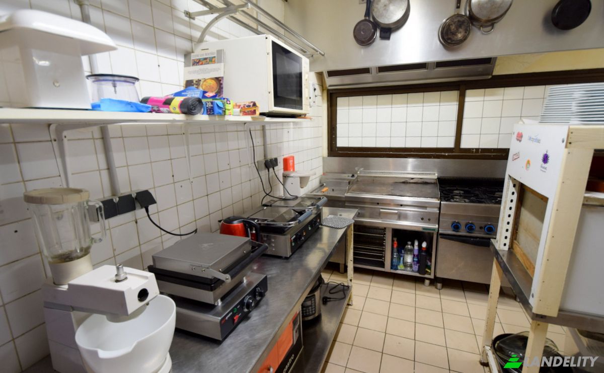 Restaurant for Sale 1500, 09140 Ustou, Ustou, Ariege, Occitanie, France. Photo 10