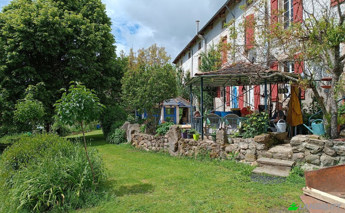 Eengezinswoning Te koop 49 Grande Rue, 63630 Saint-Bonnet-le-Chastel, Saint-Bonnet-le-Chastel, Puy-de-Dome, Auvergne-Rhone-Alpes, France. Foto 8