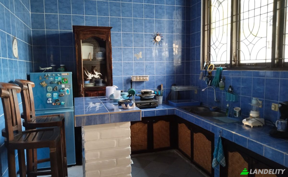 Villa for Sale Anturan, Buleleng, Buleleng Regency, Bali, Indonesia, Bali 81119. Photo 10
