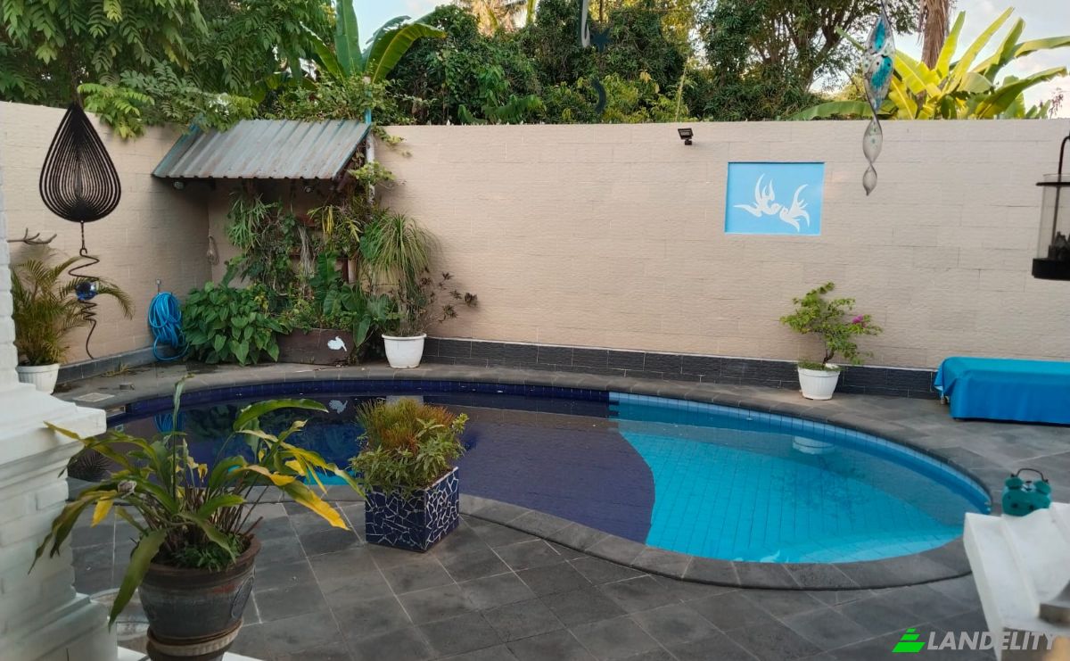 Villa for Sale Anturan, Buleleng, Buleleng Regency, Bali, Indonesia, Bali 81119. Photo 11