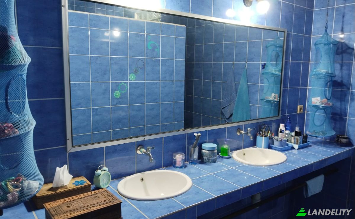Villa for Sale Anturan, Buleleng, Buleleng Regency, Bali, Indonesia, Bali 81119. Photo 8
