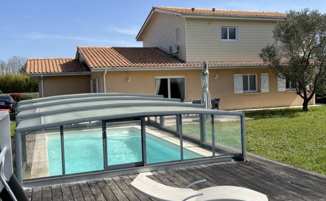Eengezinswoning Te koop - Izon, France