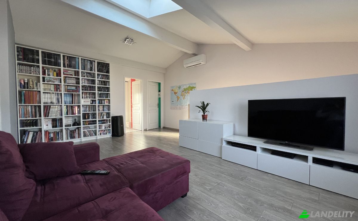 Single Family Home for Sale 7 Rue des Cygnes, 33450 Izon, Izon, Gironde, Nouvelle-Aquitaine, France. Photo 3