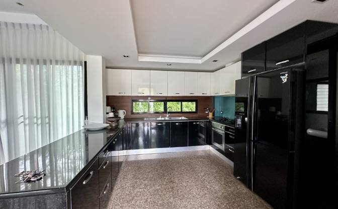 Villa for Sale Choeng Thale, Thalang District. Photo#10