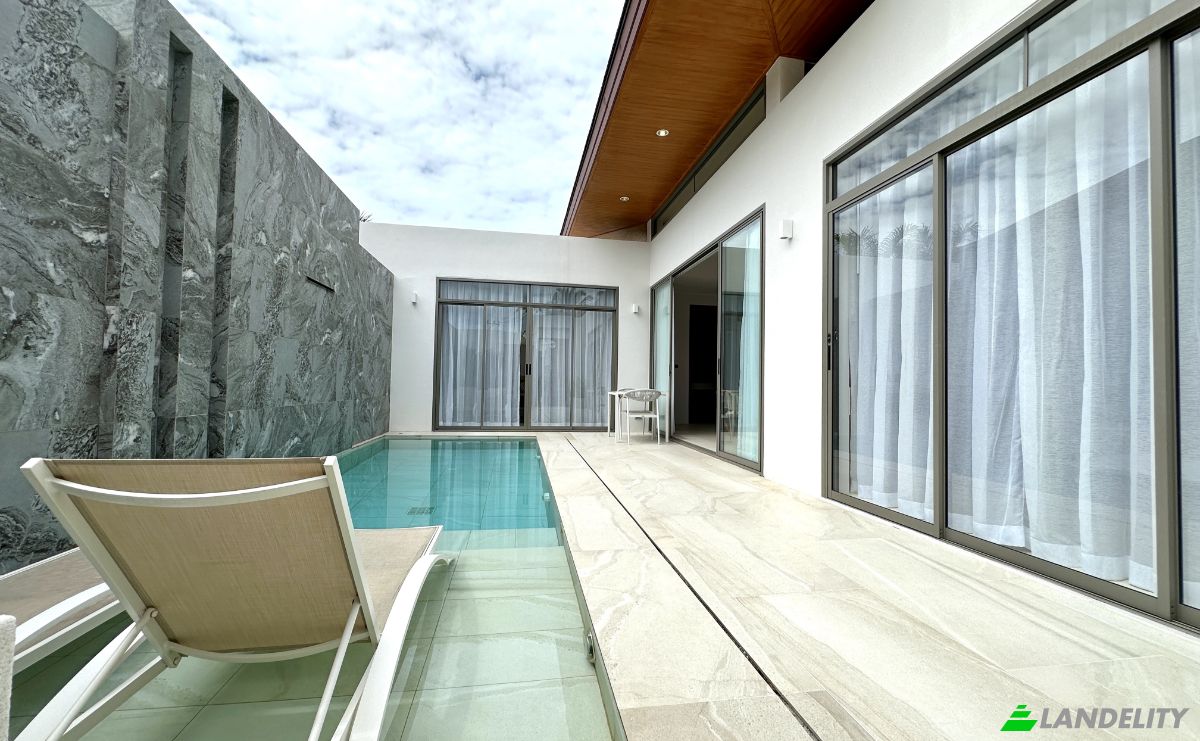 Villa for Sale 1 Soi Wat Rang, Tambon Choeng Thale, Amphoe Thalang, Chang Wat Phuket 83110, Choeng Thale, Thalang District, Phuket, Thailand. Photo 4