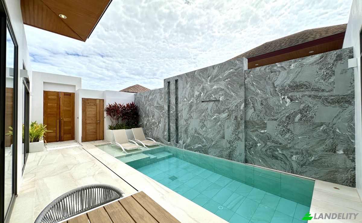 Villa for Sale 1 Soi Wat Rang, Tambon Choeng Thale, Amphoe Thalang, Chang Wat Phuket 83110, Choeng Thale, Thalang District, Phuket, Thailand. Photo 2