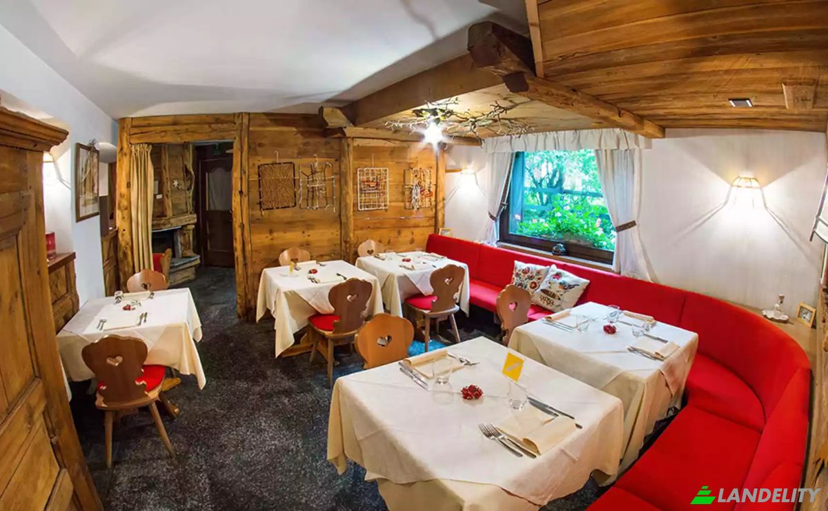 Hotel for Sale Via Greschmatto Weg, 11025 Gressoney-Saint-Jean AO, Gressoney-Saint-Jean, Aosta Valley, Italy. Photo 6