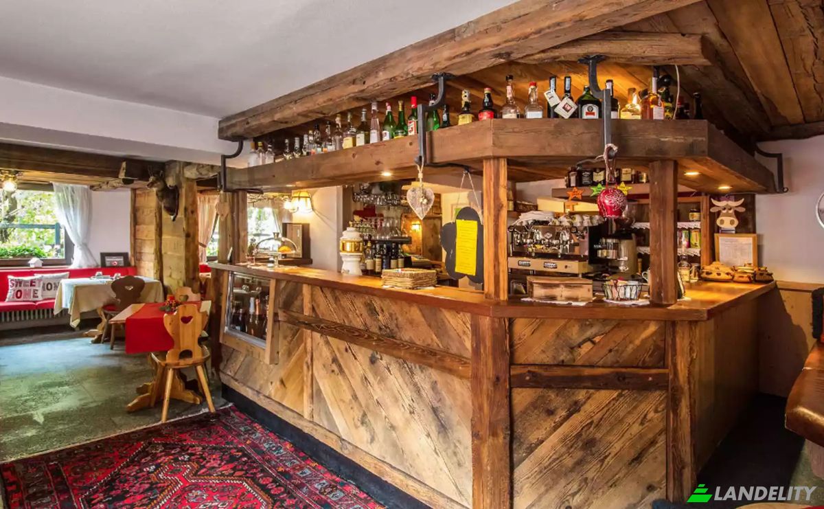 Hotel for Sale Via Greschmatto Weg, 11025 Gressoney-Saint-Jean AO, Gressoney-Saint-Jean, Aosta Valley, Italy. Photo 4